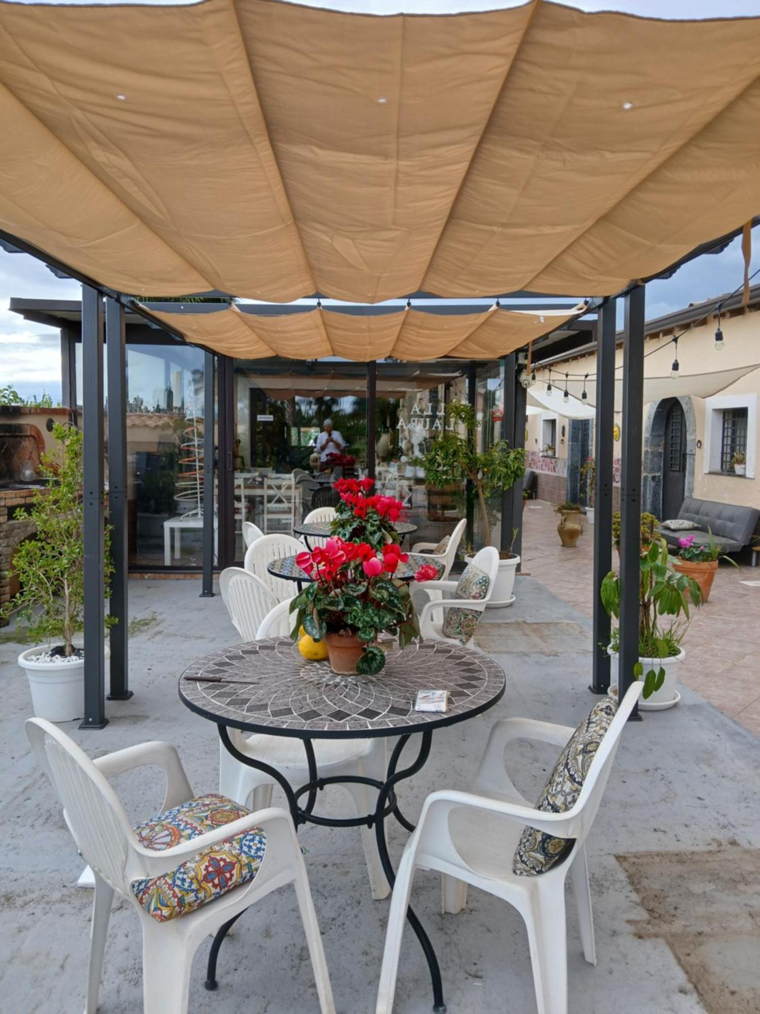 Villa Laura Apartment 지아르디니낙소스 외부 사진